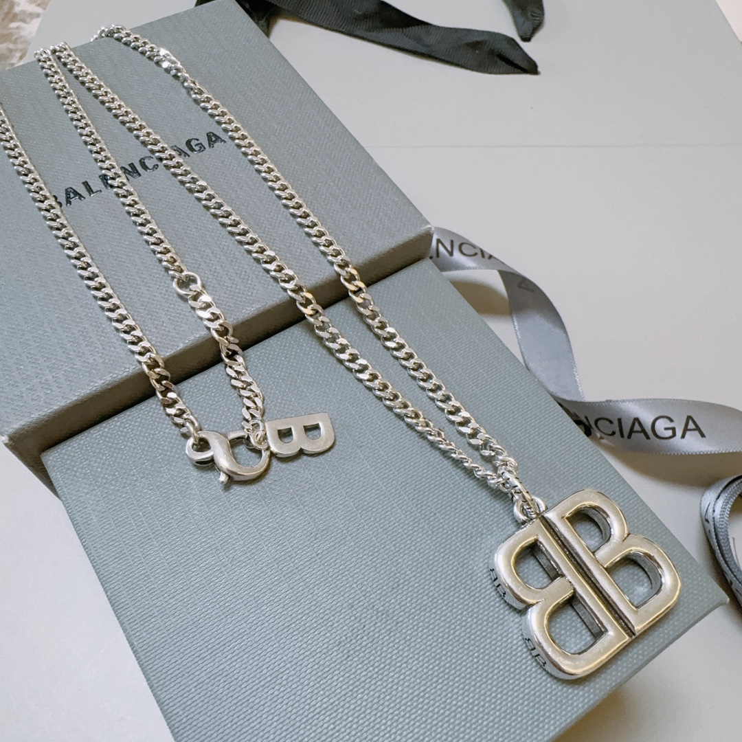 [TOP] BALENCIAGA BB Necklace