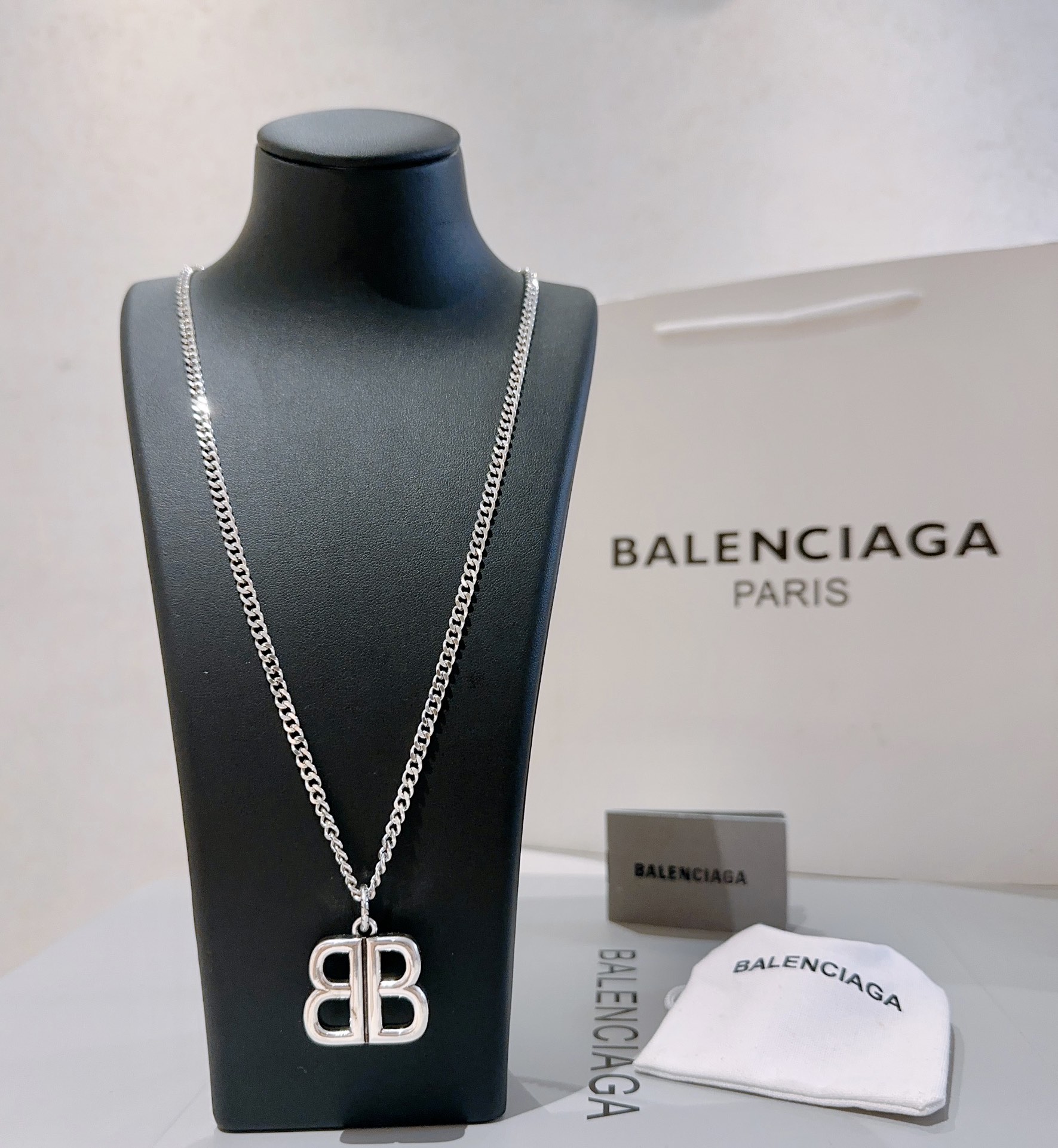 [TOP] BALENCIAGA BB Necklace