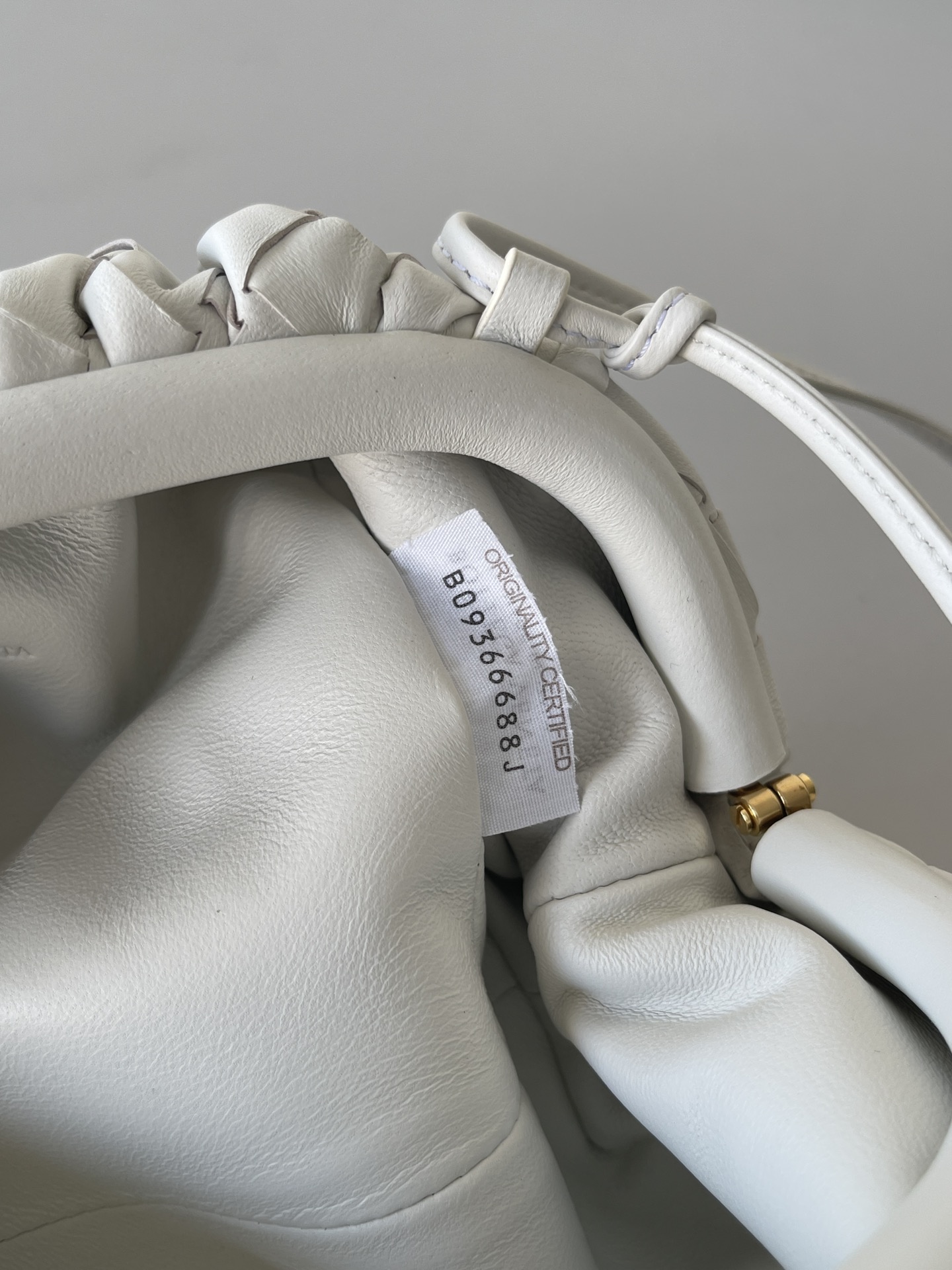 [TOP] Bottega Veneta BV Mini Pouch Bag - 2 Colour