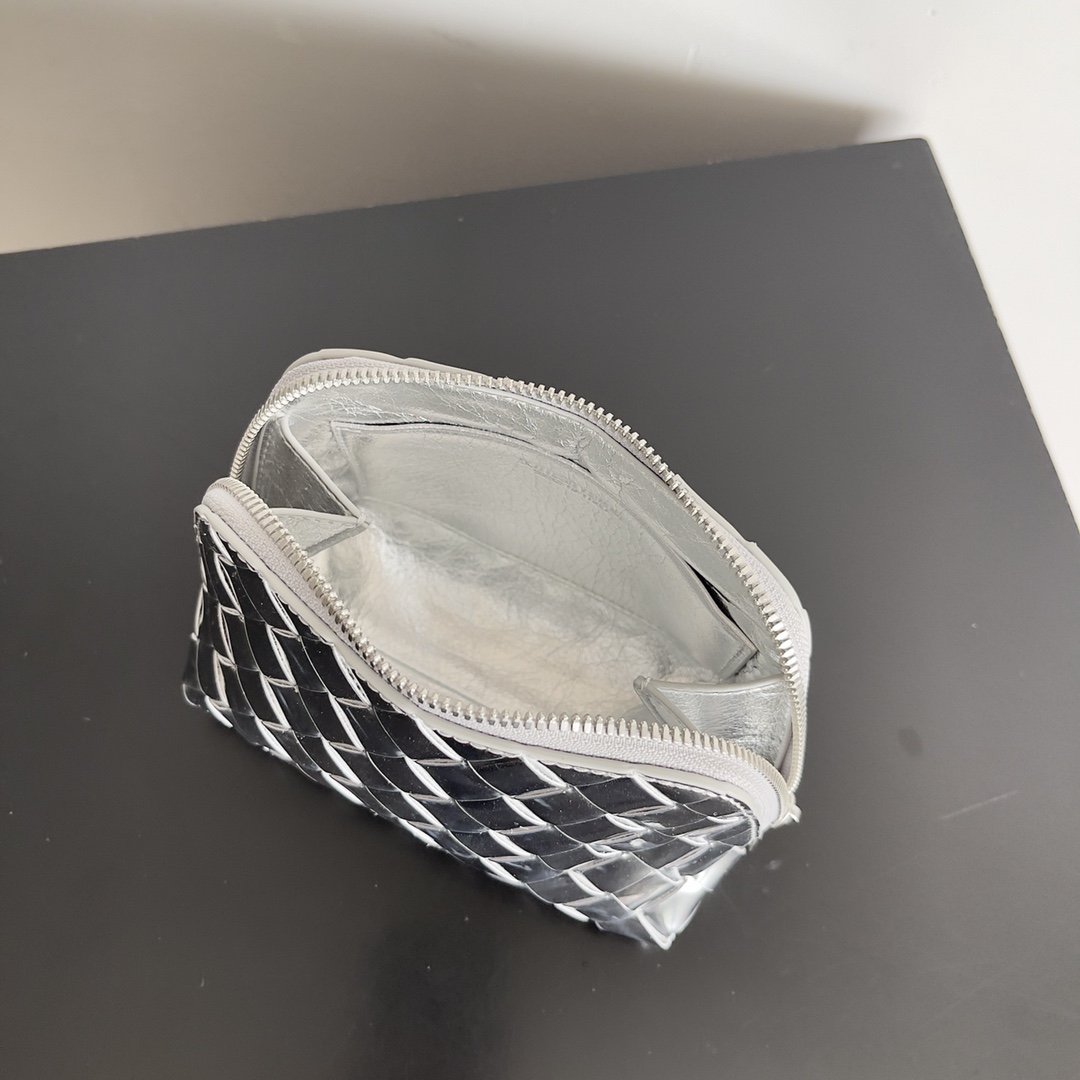 [TOP] Bottega Veneta BV Knitted Makeup Bag - 2 Colour