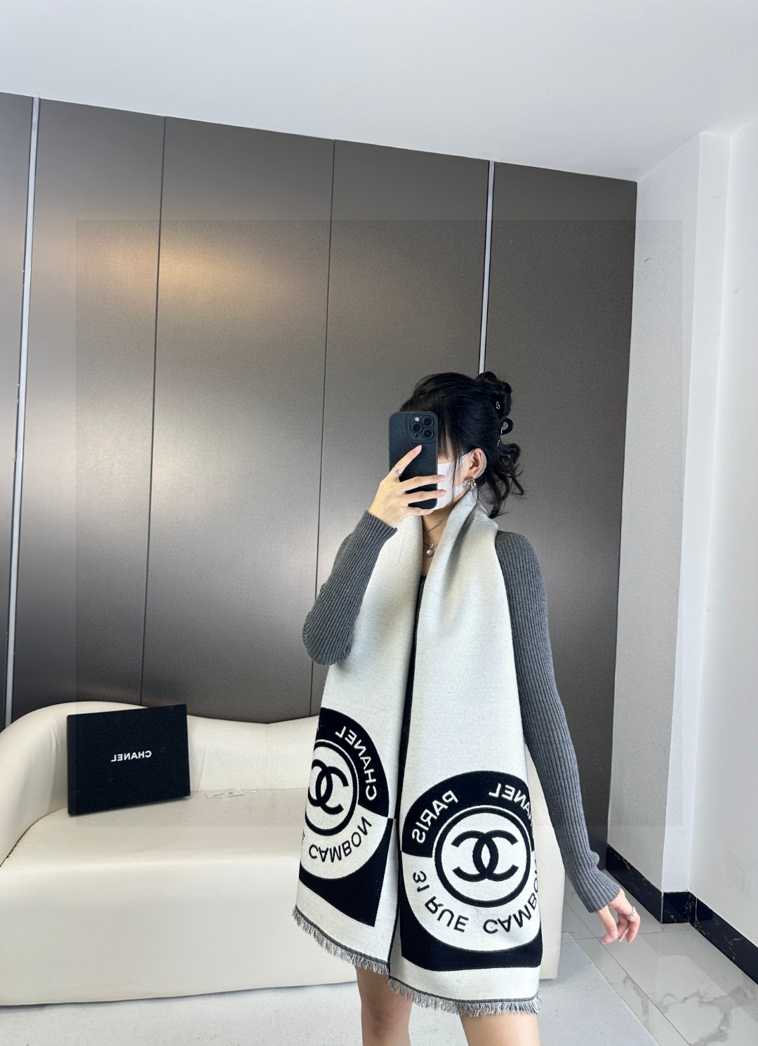 [TOP] Chanel Cashmere Scarf 43 x 204 cm - 2 Colors