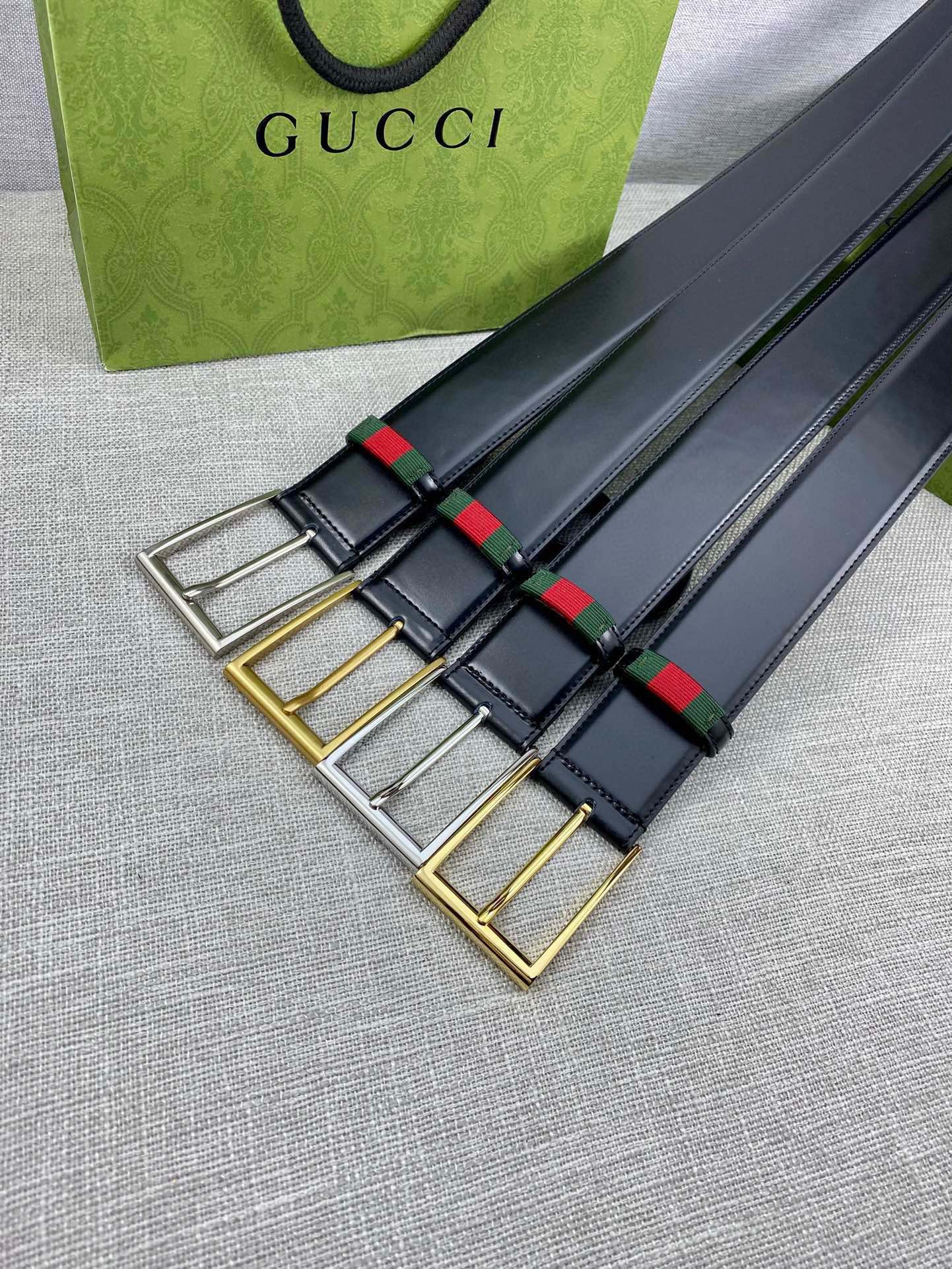 [TOP] GUCCI Classic Leather Belt - Black