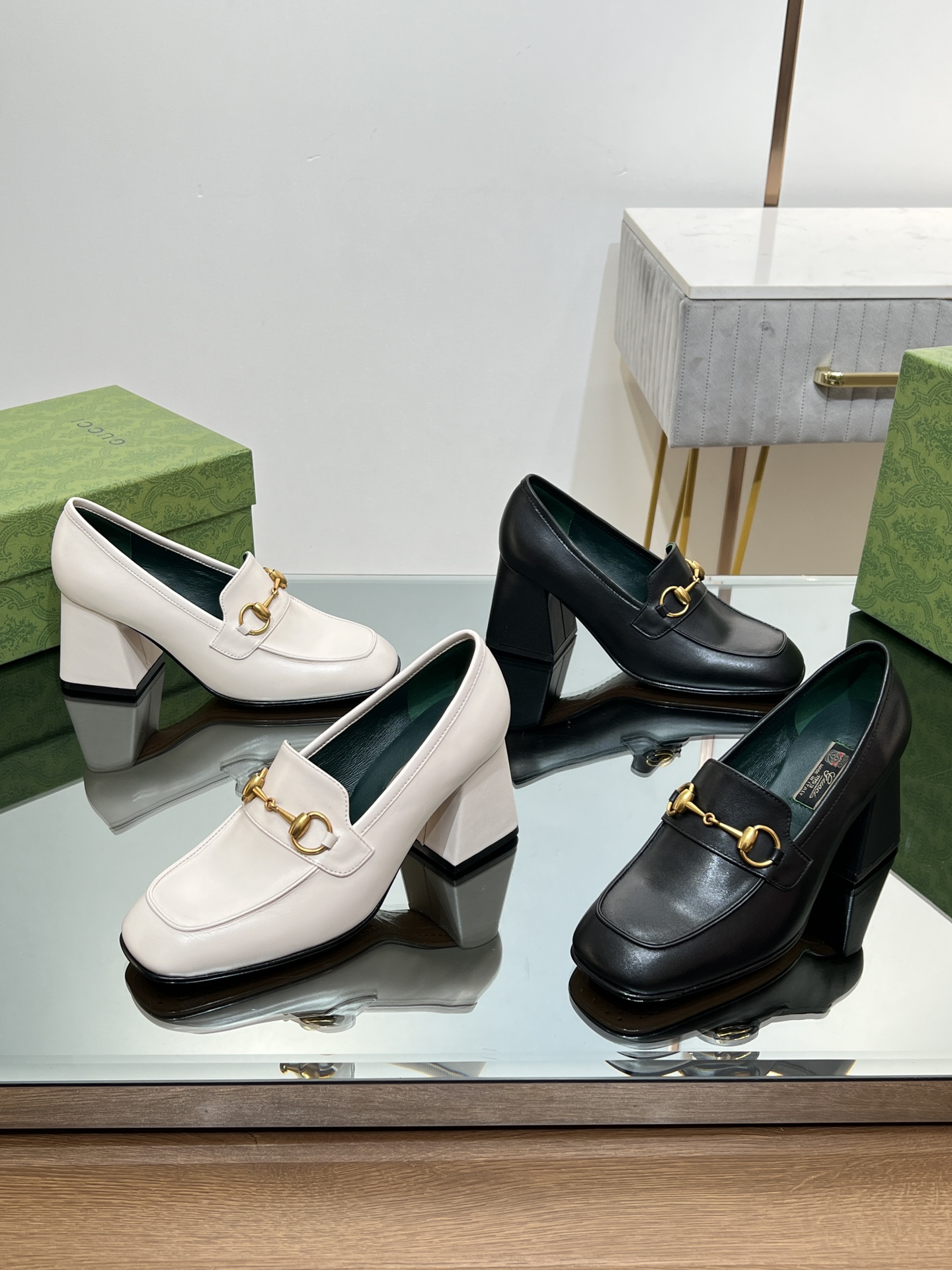 [TOP] GUCCI Women's Horsebit Pump - 2 Color