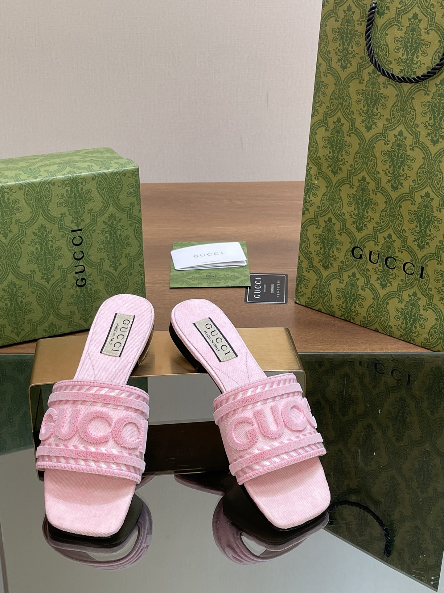 [TOP] GUCCI Embroidered Denim GG Slippers - 3 Color