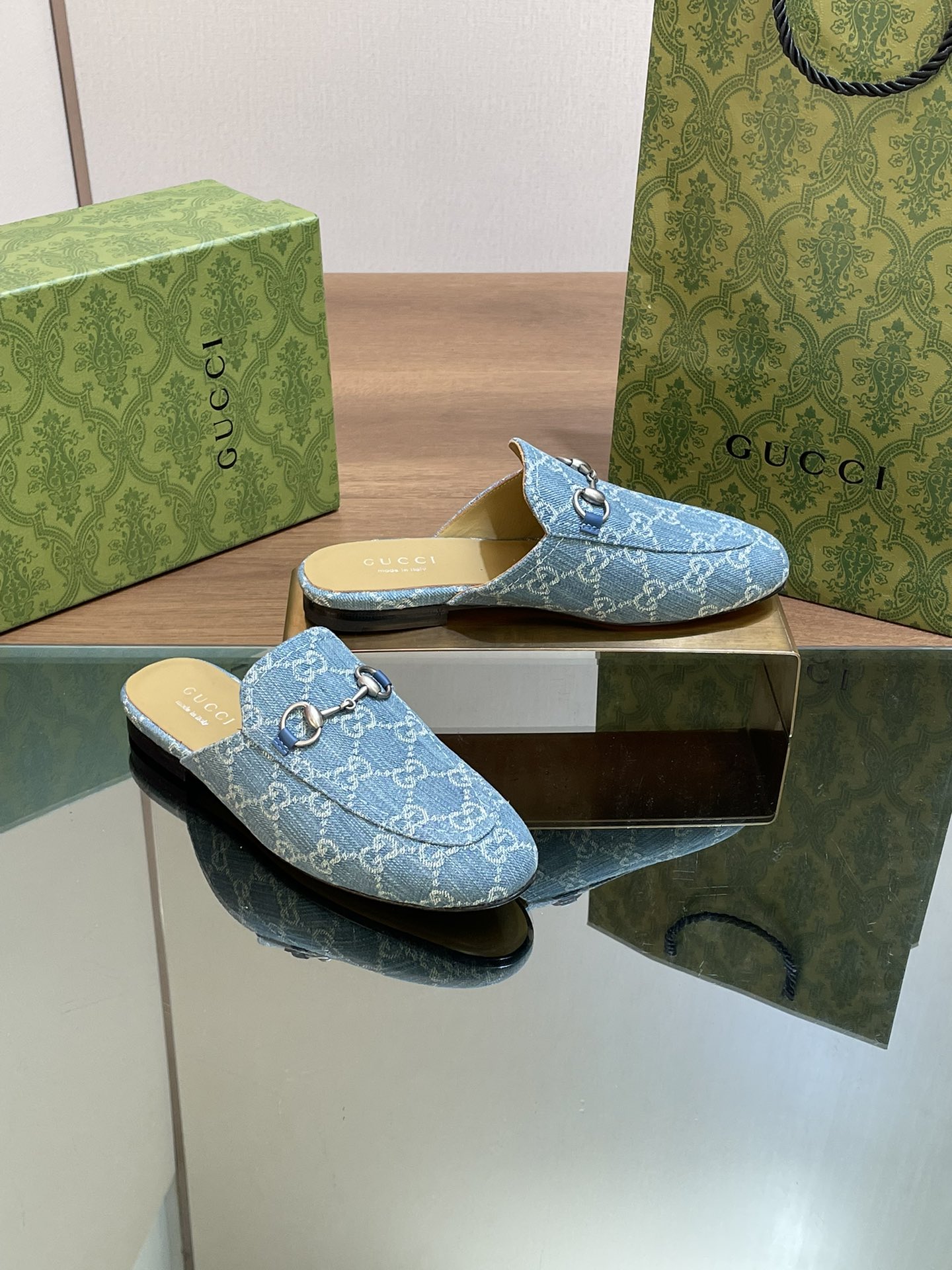 [TOP] GUCCI Princetown Closed Toe Slippers - 4 Color