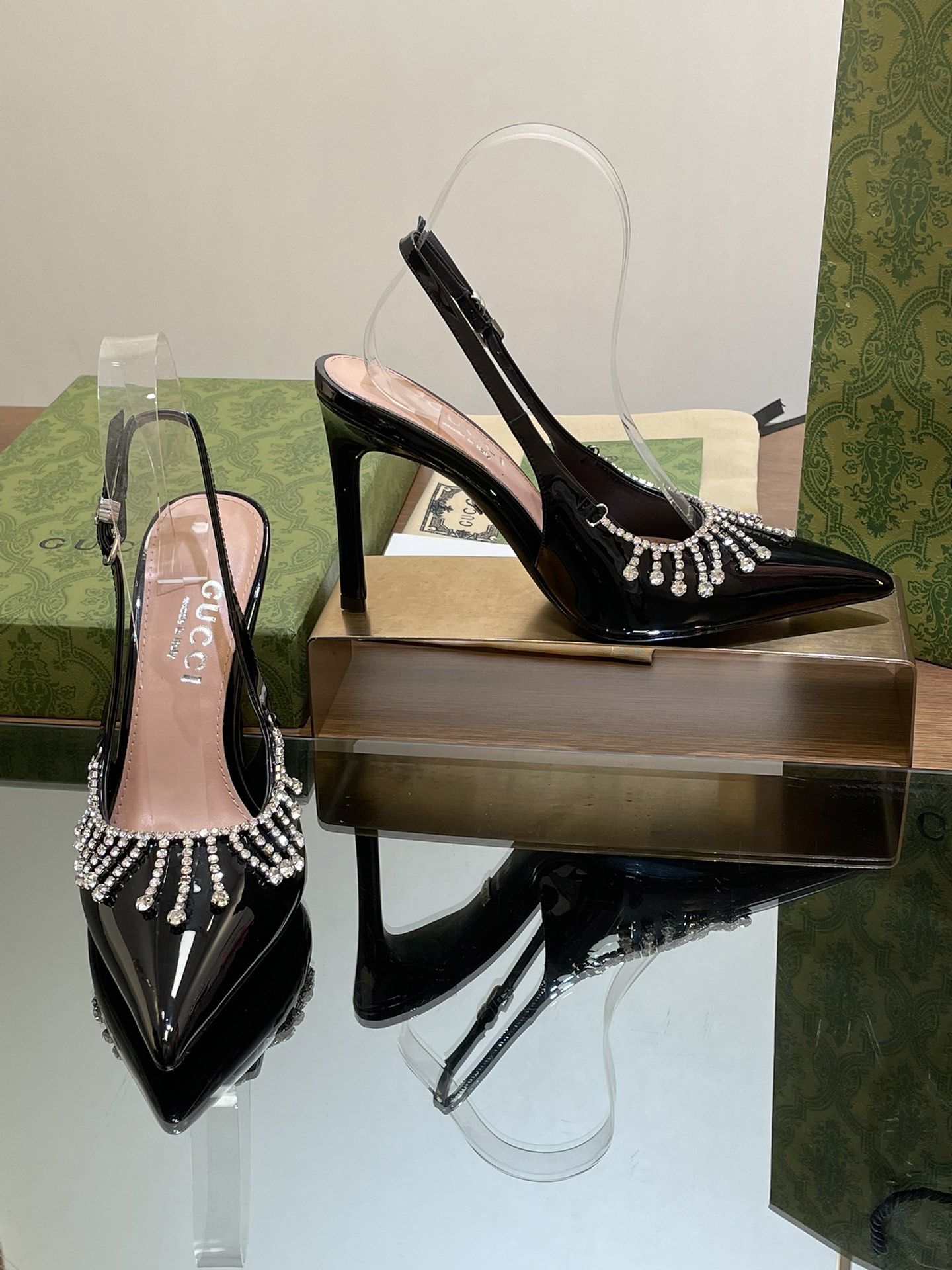 [TOP] GUCCI Crystal Pendant High Heels - 6 Color