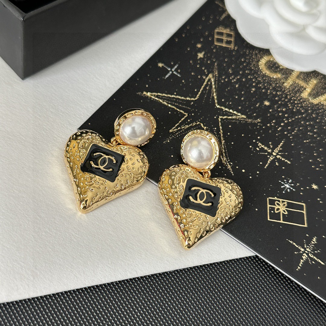 [TOP] CHANEL Heart Earring