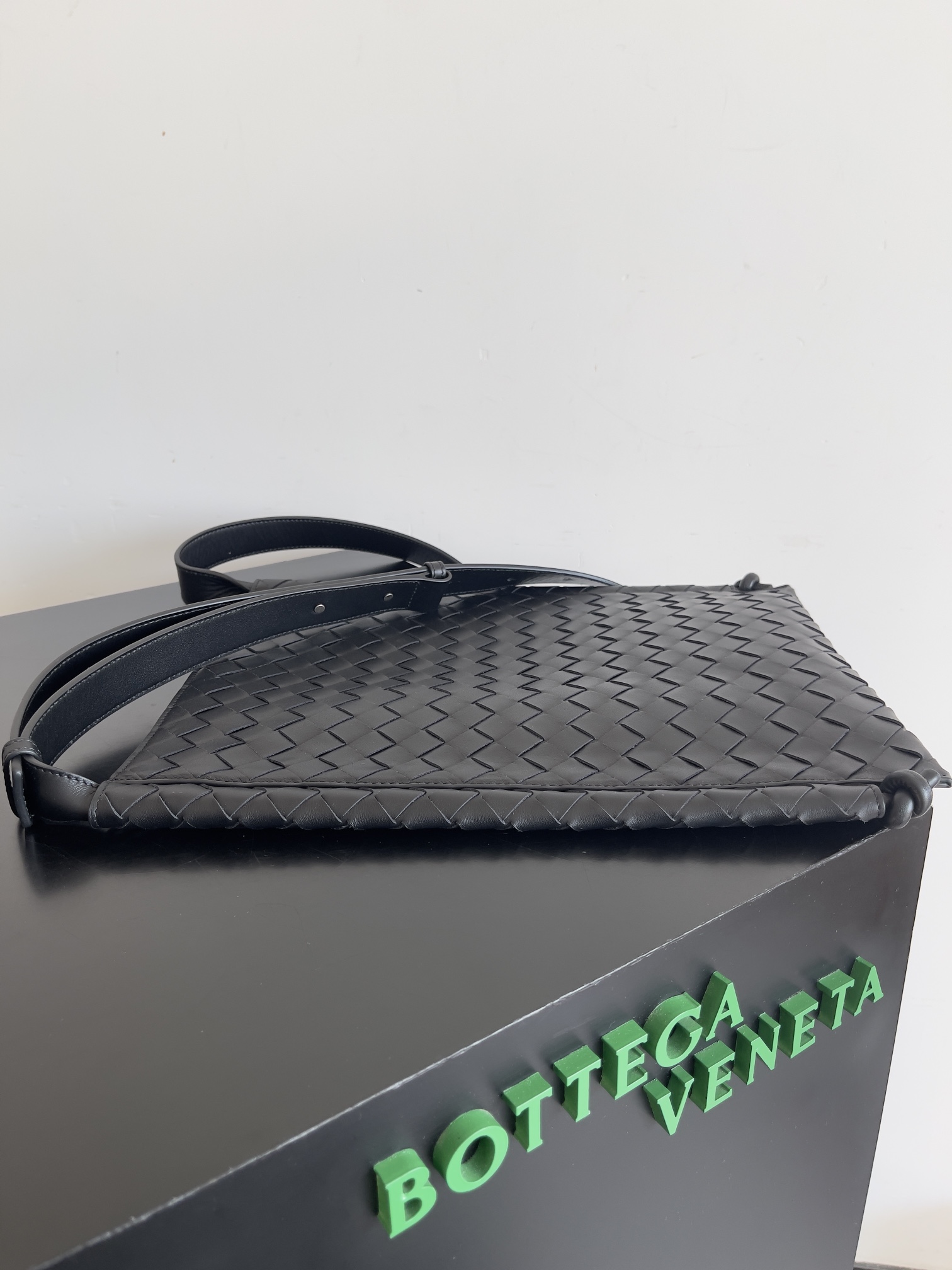 [TOP] Bottega Veneta BV Woven Crossbody Bag - 2 Colour