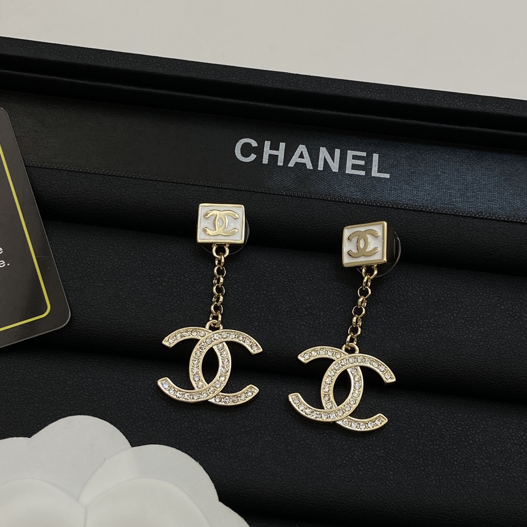 [TOP] CHANEL Pedant CC Earrings