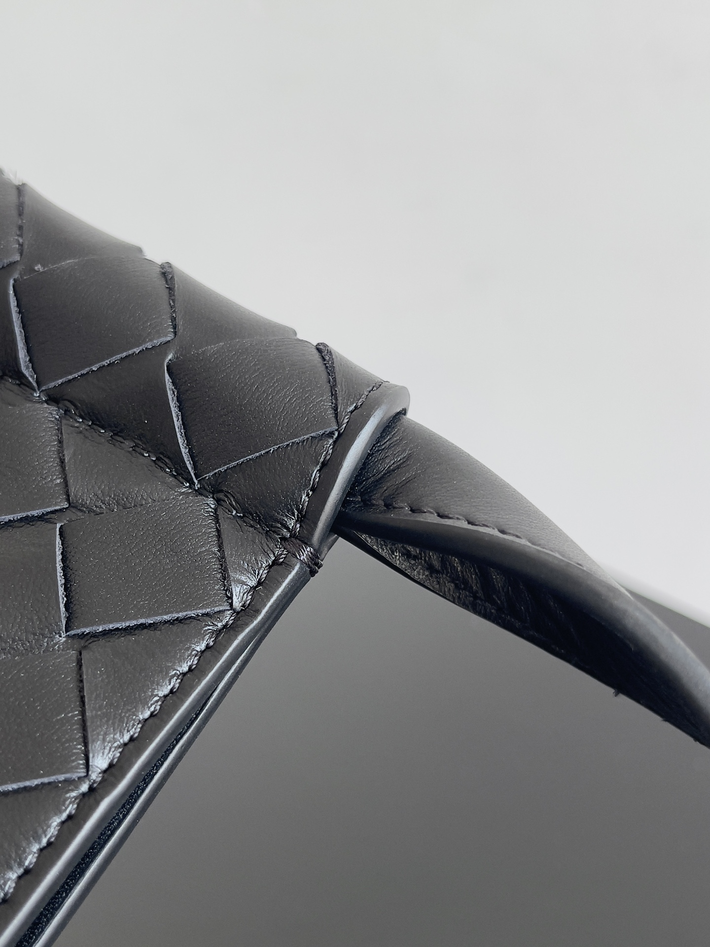 [TOP] Bottega Veneta BV Woven Crossbody Bag - 2 Colour