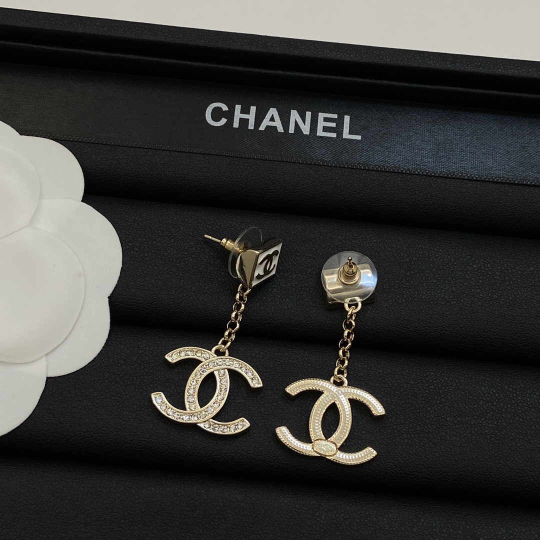 [TOP] CHANEL Pedant CC Earrings
