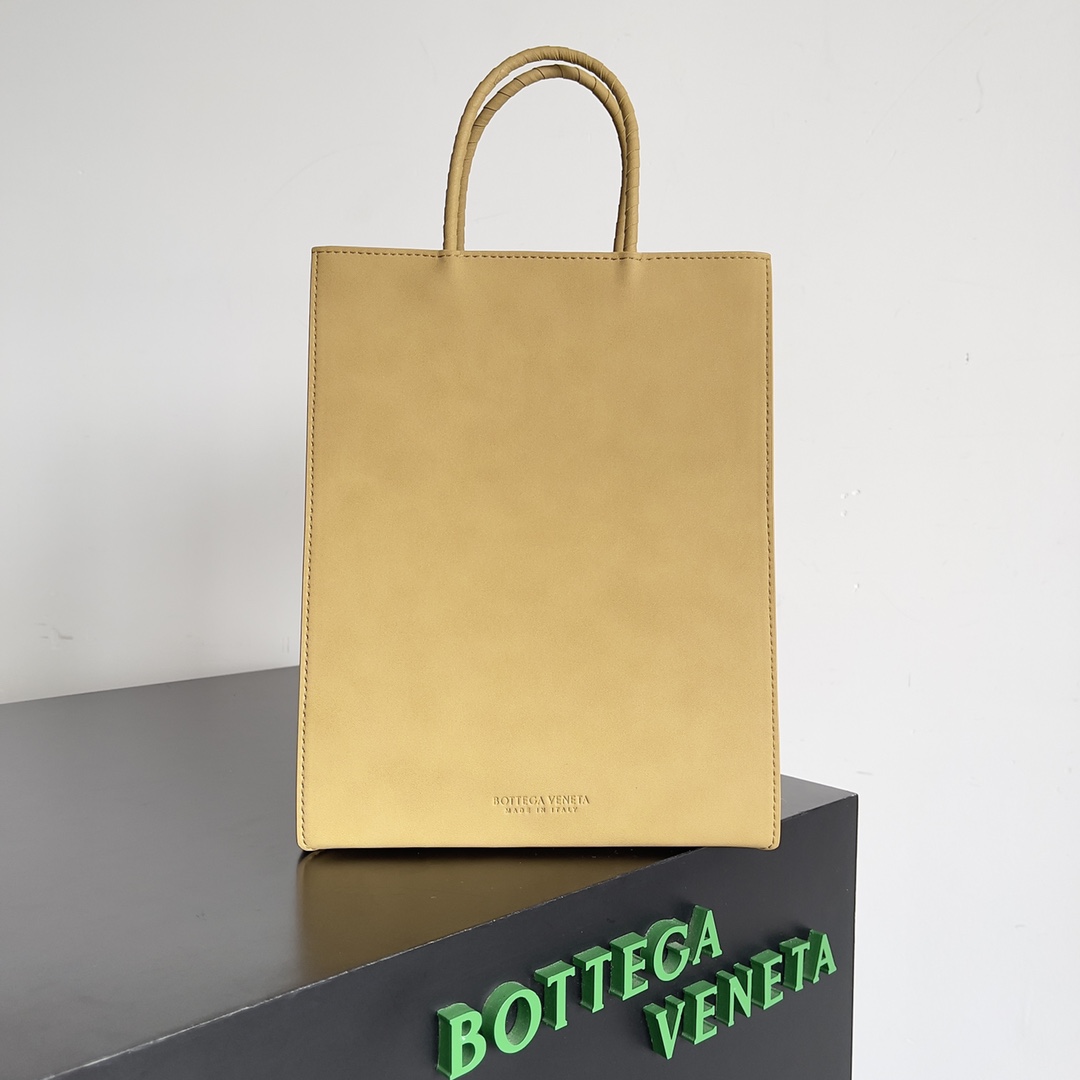 [TOP] Bottega Veneta BV Kraft Paper Bag