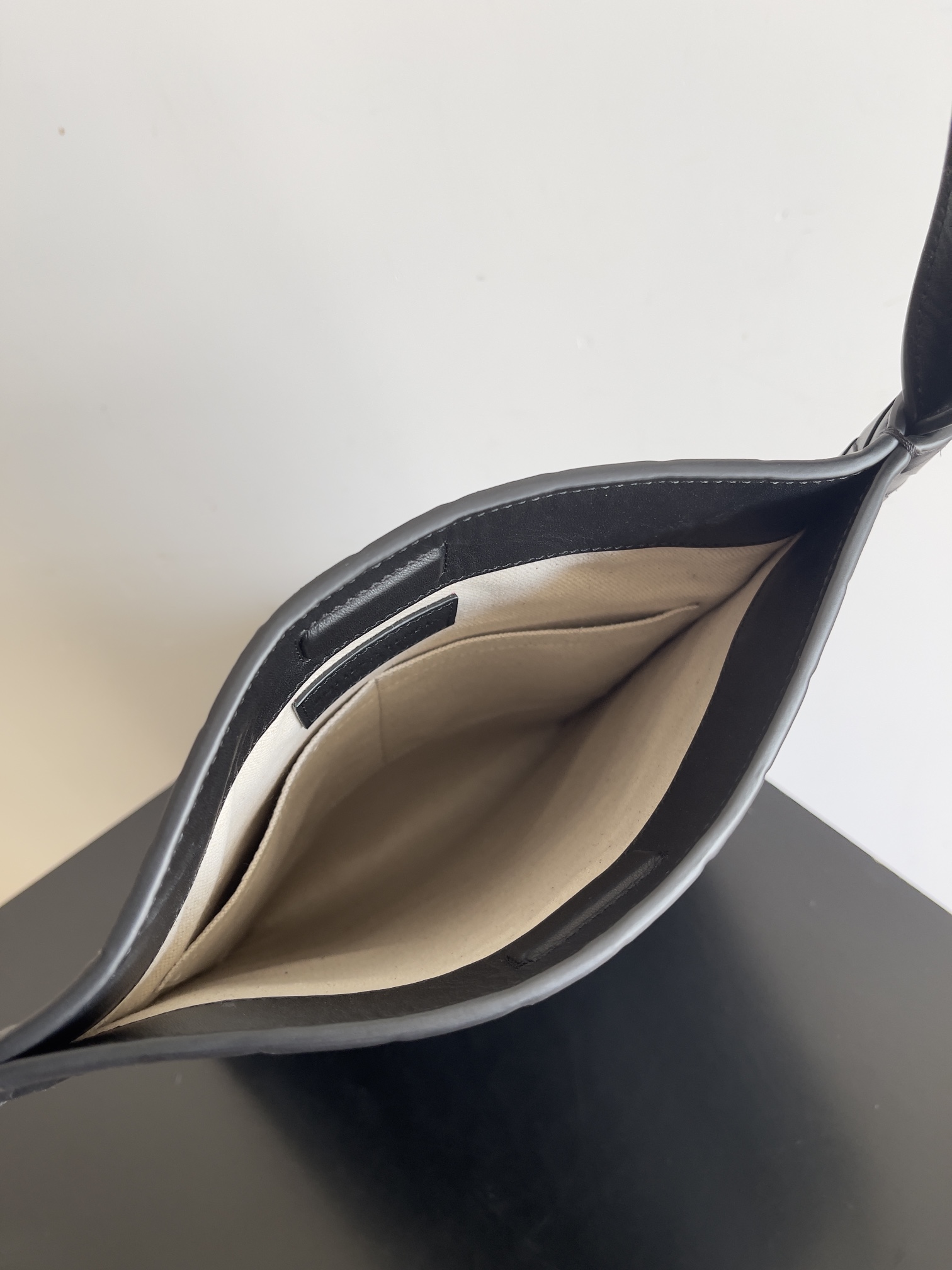 [TOP] Bottega Veneta BV Woven Crossbody Bag - 2 Colour