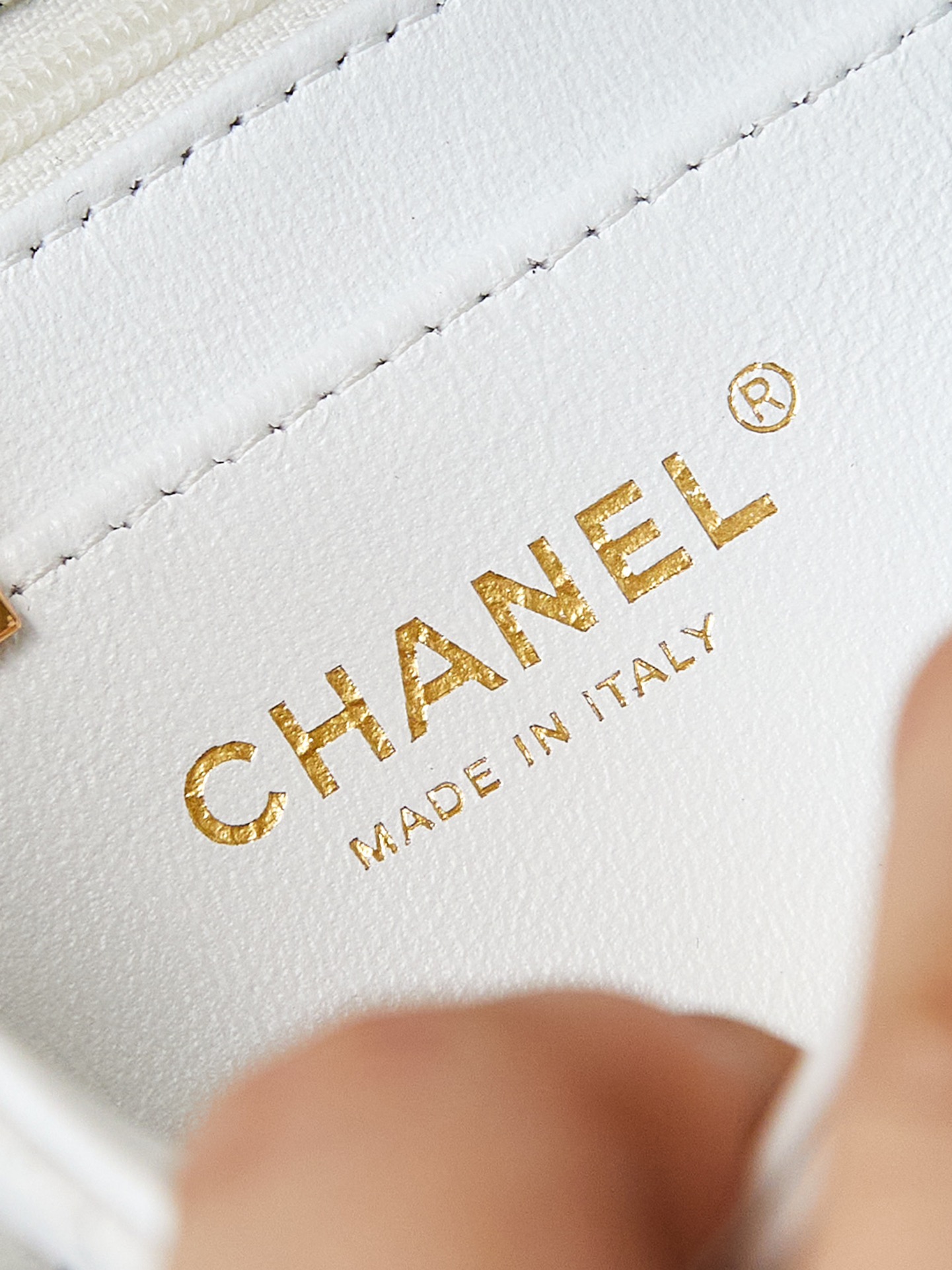 [TOP] CHANEL Black and White Letter Print Flap Bag 12x20x6cm/15.5x25.5x6.5cm - White