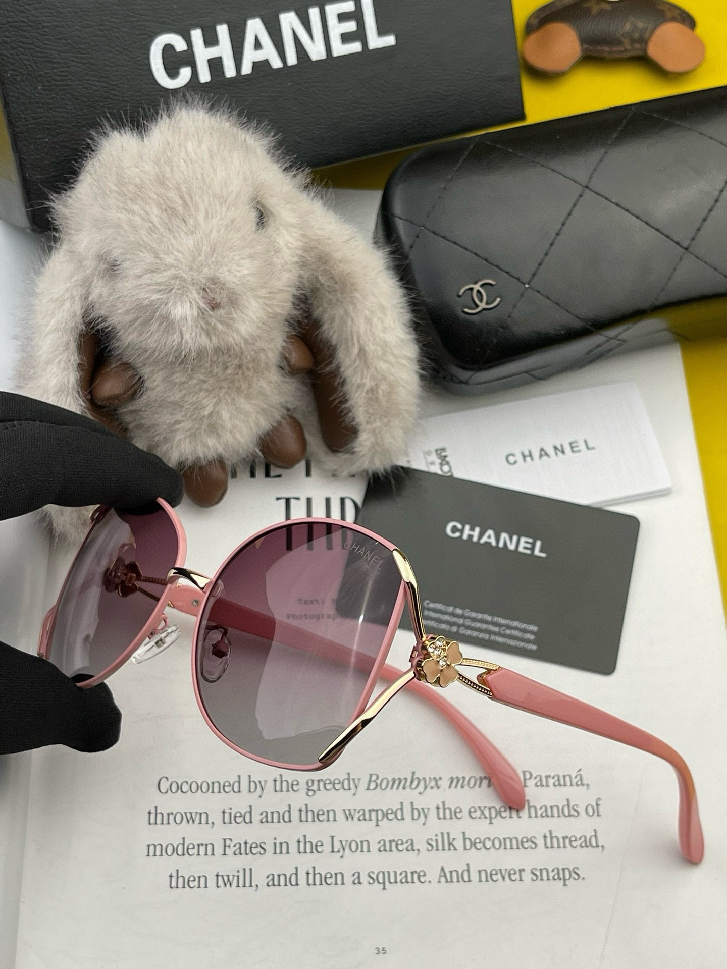 [TOP] CHANEL Camellia Sunglasses - 2 Color