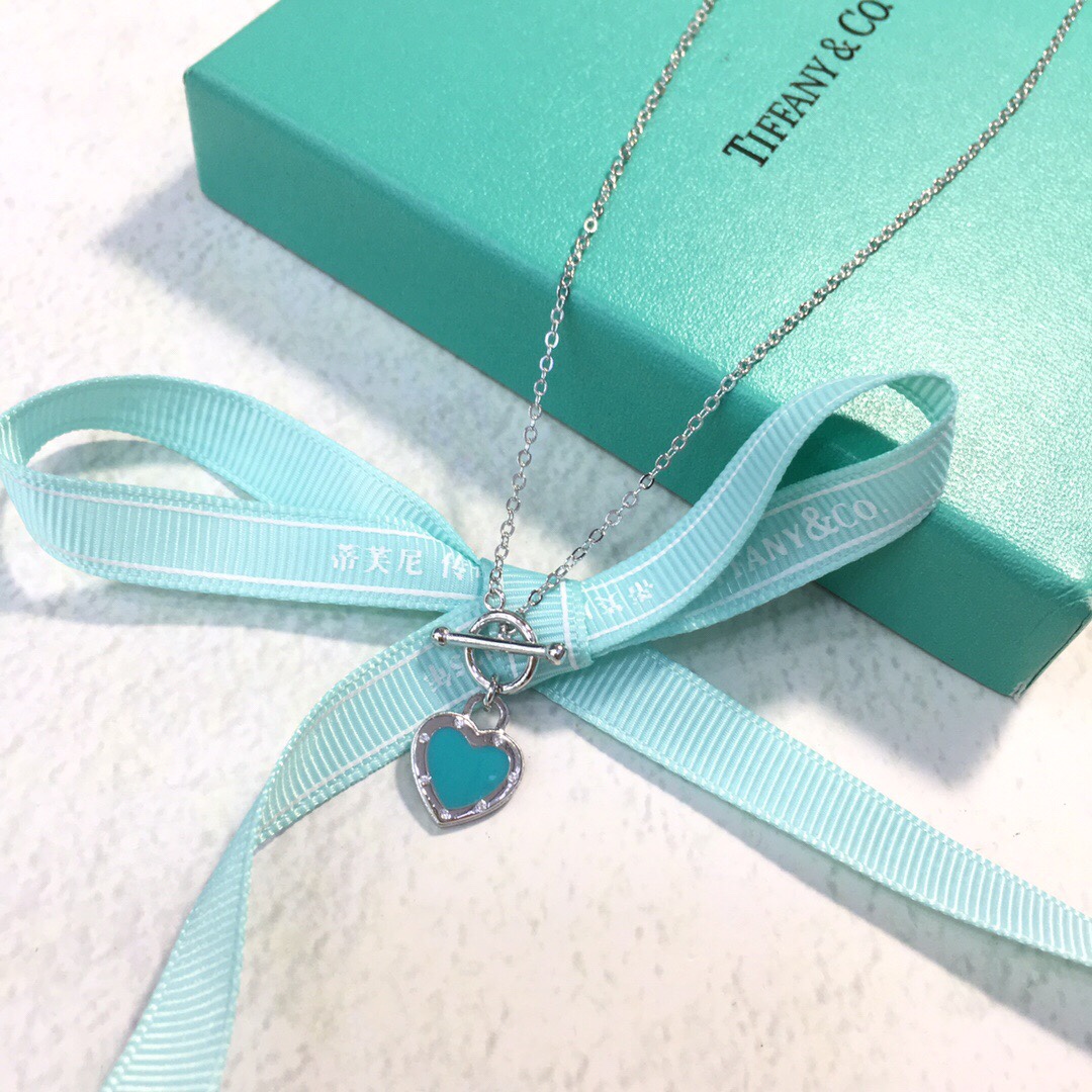 [TOP] Tiffany & Co. Silver Buckle Necklace