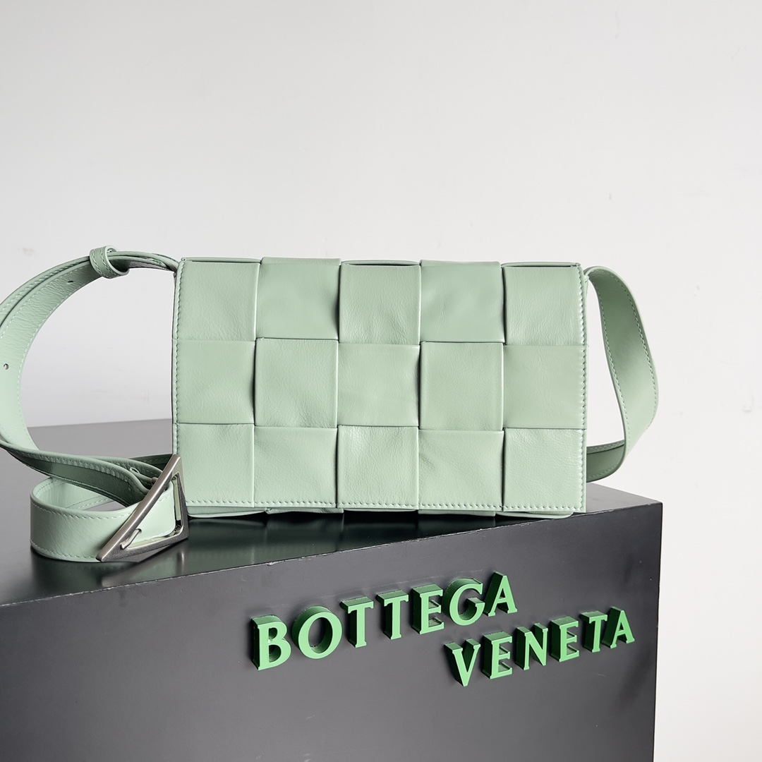 [TOP] Bottega Veneta BV Cassette Bags - 2 Colour