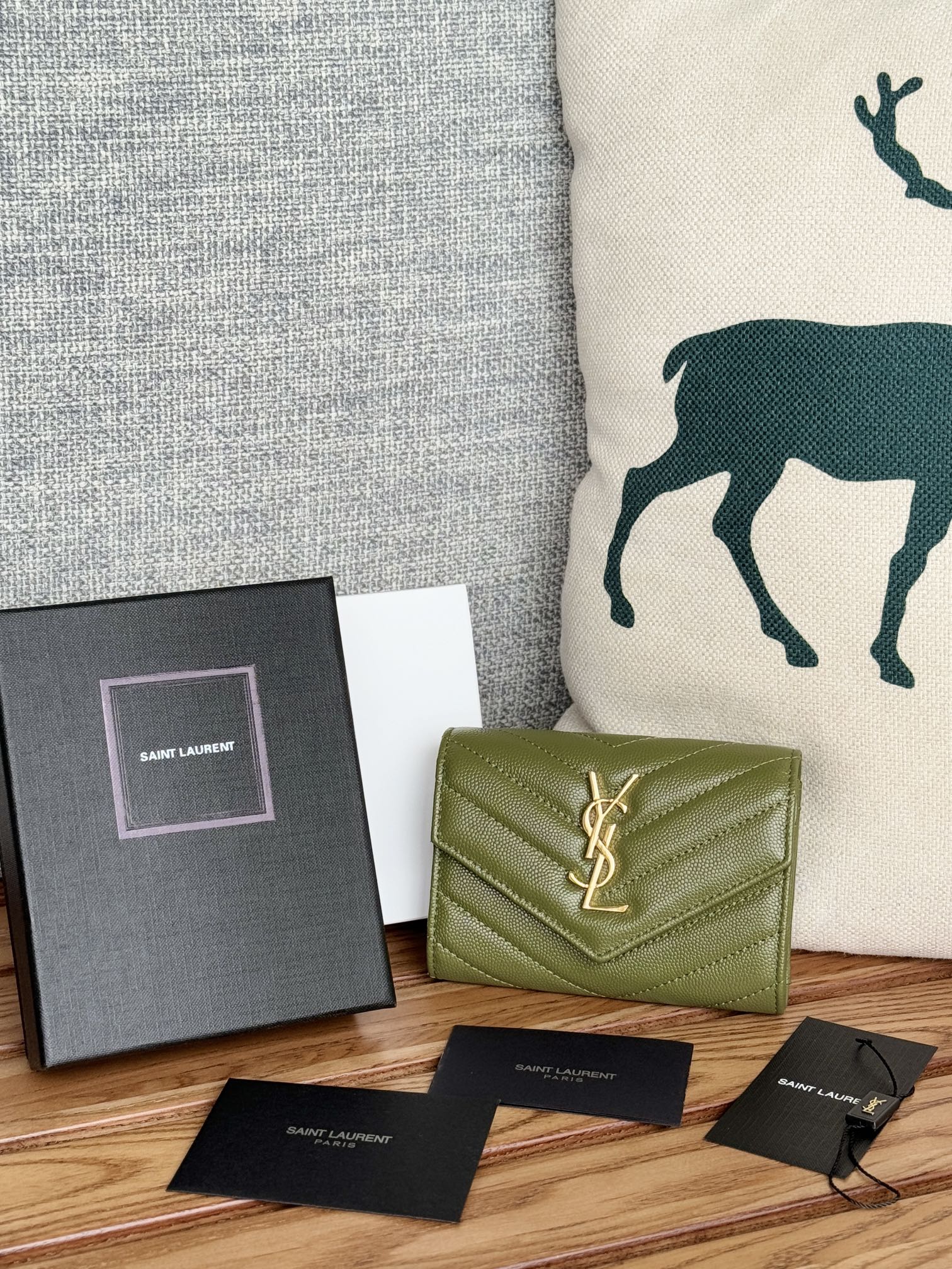 [TOP] Yves Saint Laurent YSL Two Fold Calf Leather Wallet