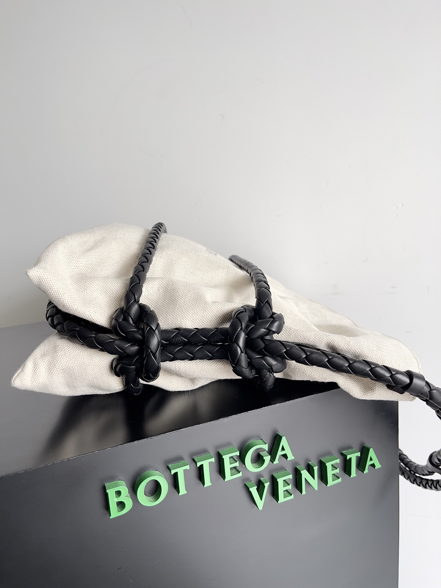 [TOP] Bottega Veneta BV Knot Tote Bag
