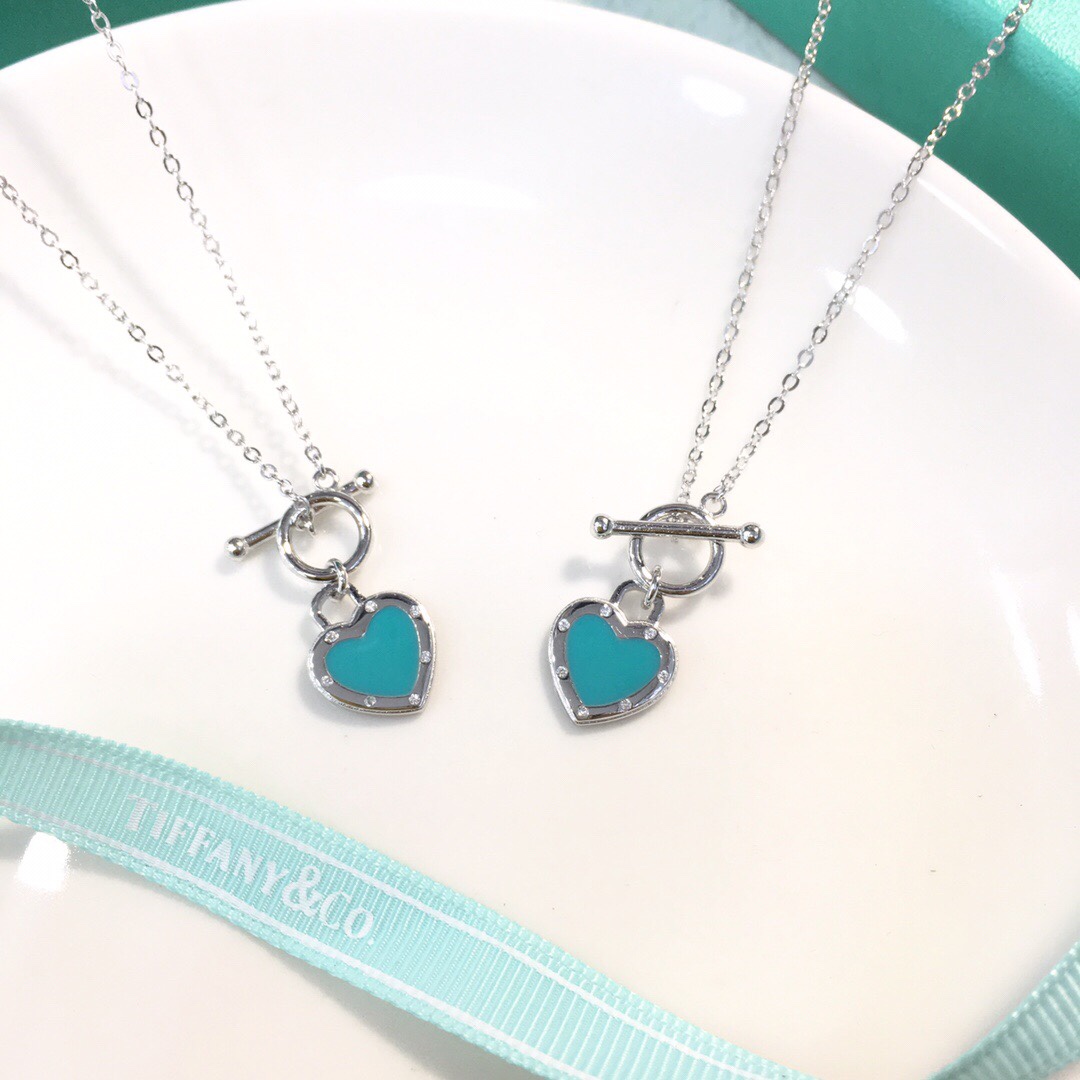 [TOP] Tiffany & Co. Silver Buckle Necklace