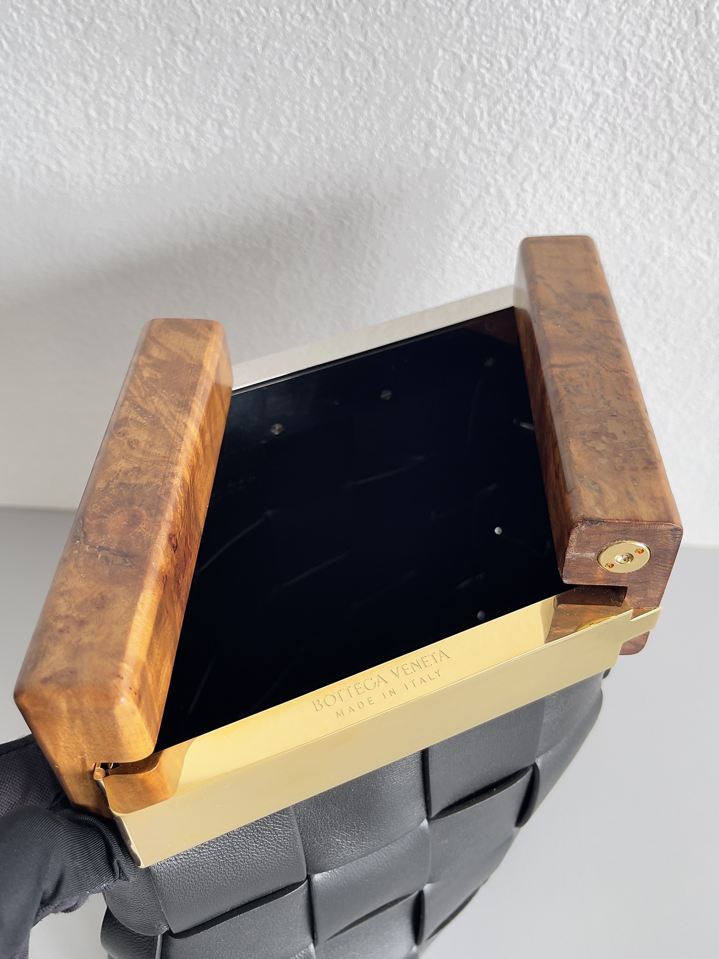 [TOP] Bottega Veneta BV Woven Sheepskin Bag