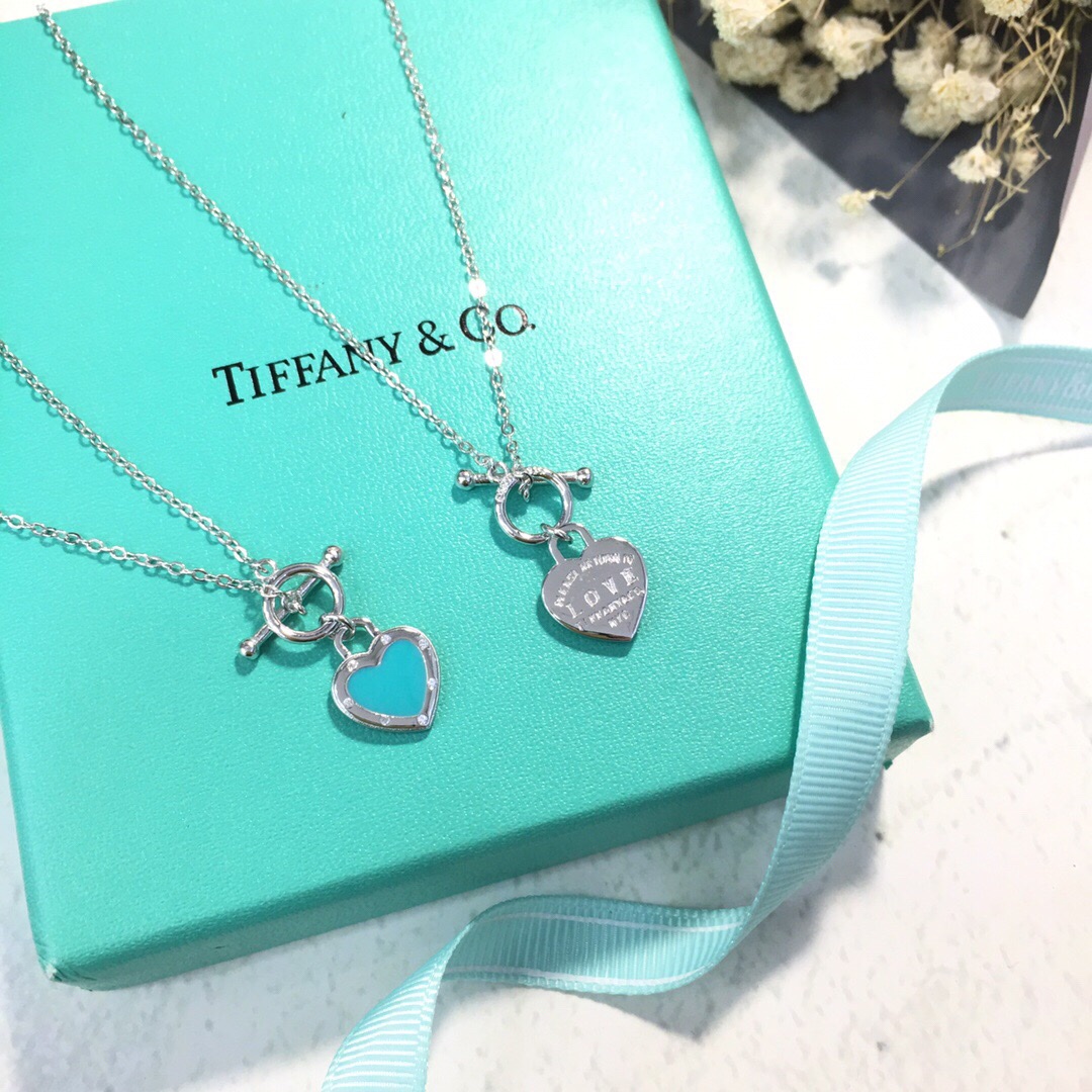 [TOP] Tiffany & Co. Silver Buckle Necklace