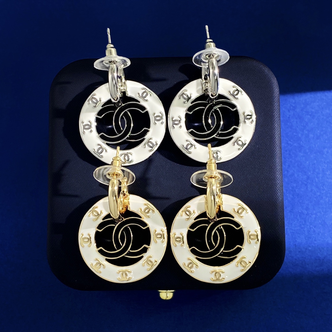 [TOP] CHANEL New Style CC Earrings-2 Colors