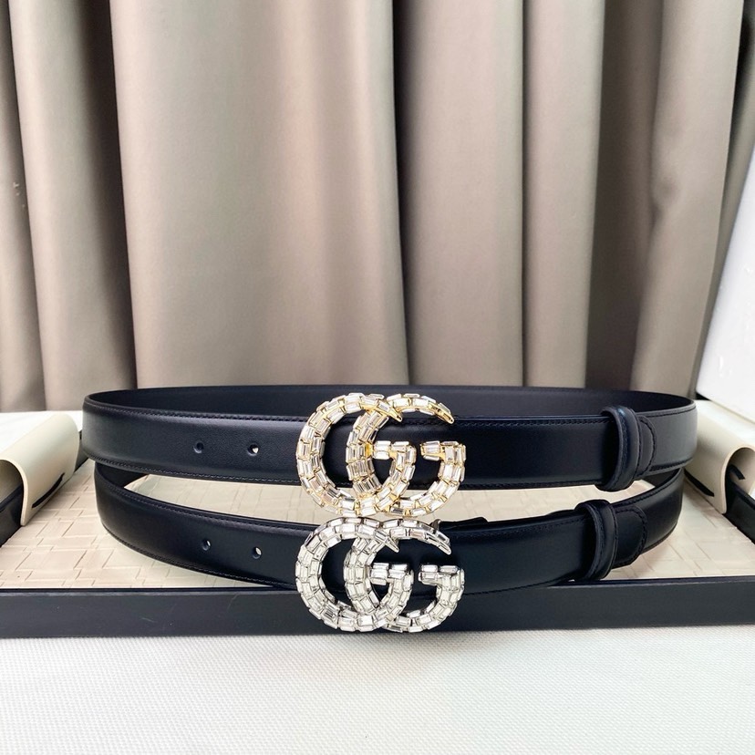 [TOP] GUCCI Cowhide Beltt - Black