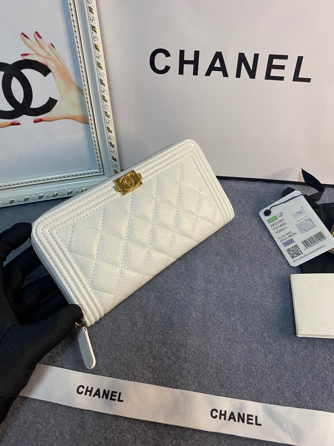 [TOP] CHANEL Le Boy Wallet Cowhide 10.5*19.*3cm - 2 Color