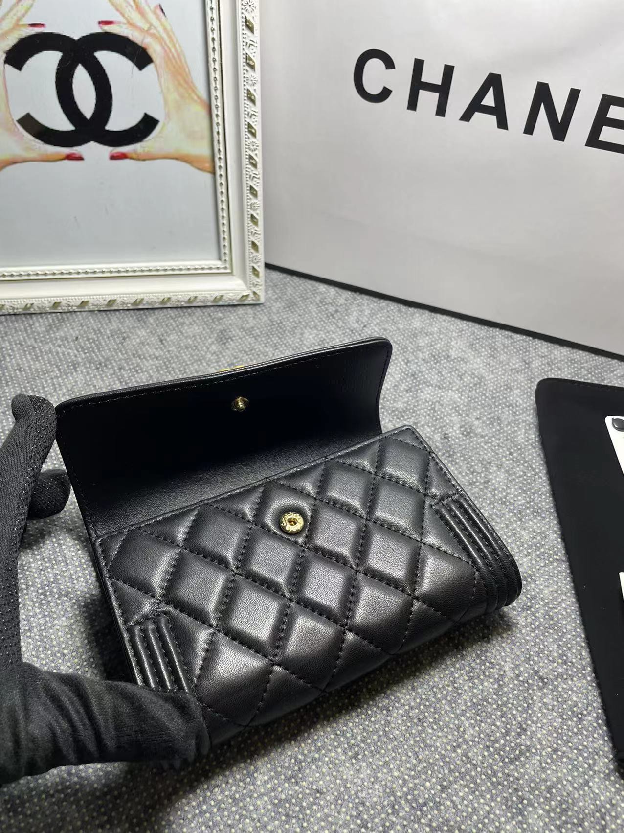 [TOP] CHANEL Le Boy Wallet Lambskin 10.5*15*3cm - Black