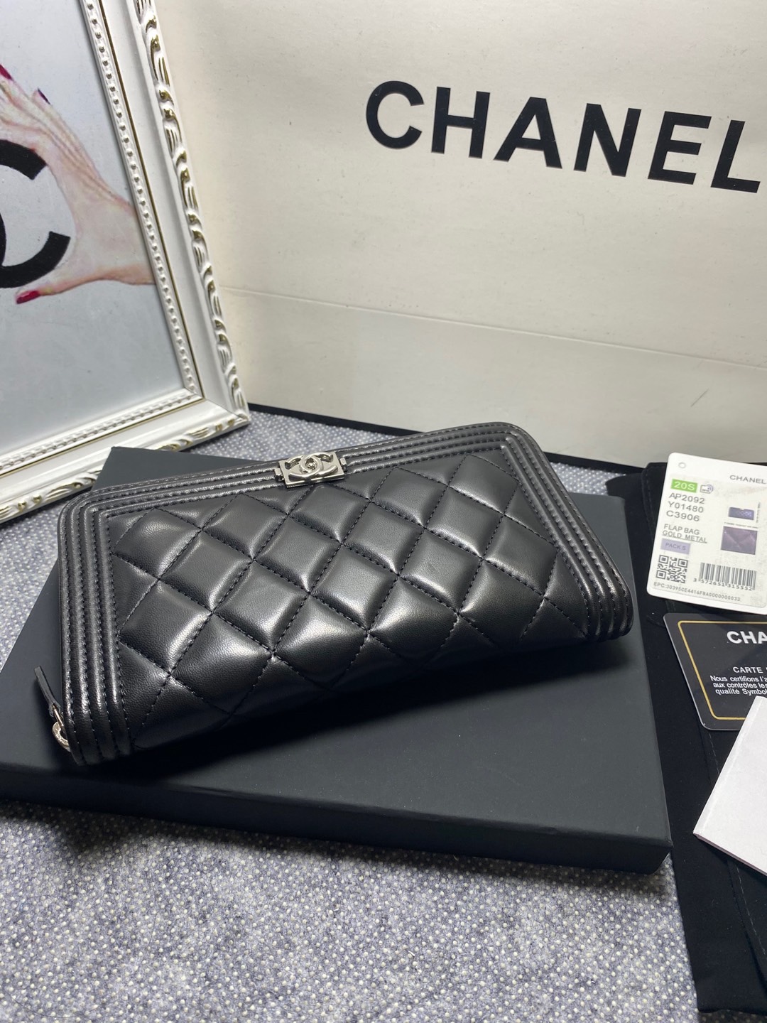 [TOP] CHANEL Le Boy Wallet Lambskin 10.5*19.*3cm - Black