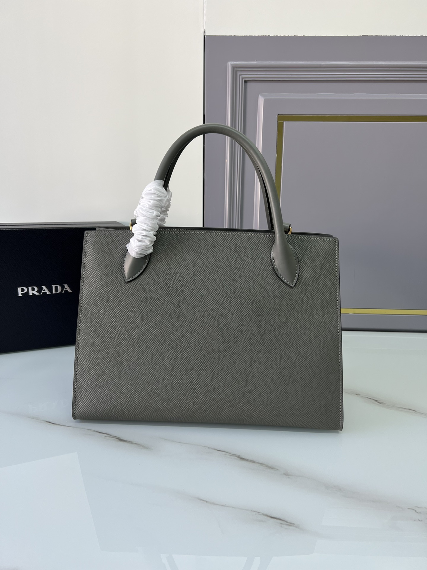 [TOP] PRADA Galleria Saffiano Leather Bag 24× 32 ×13cm - Grey