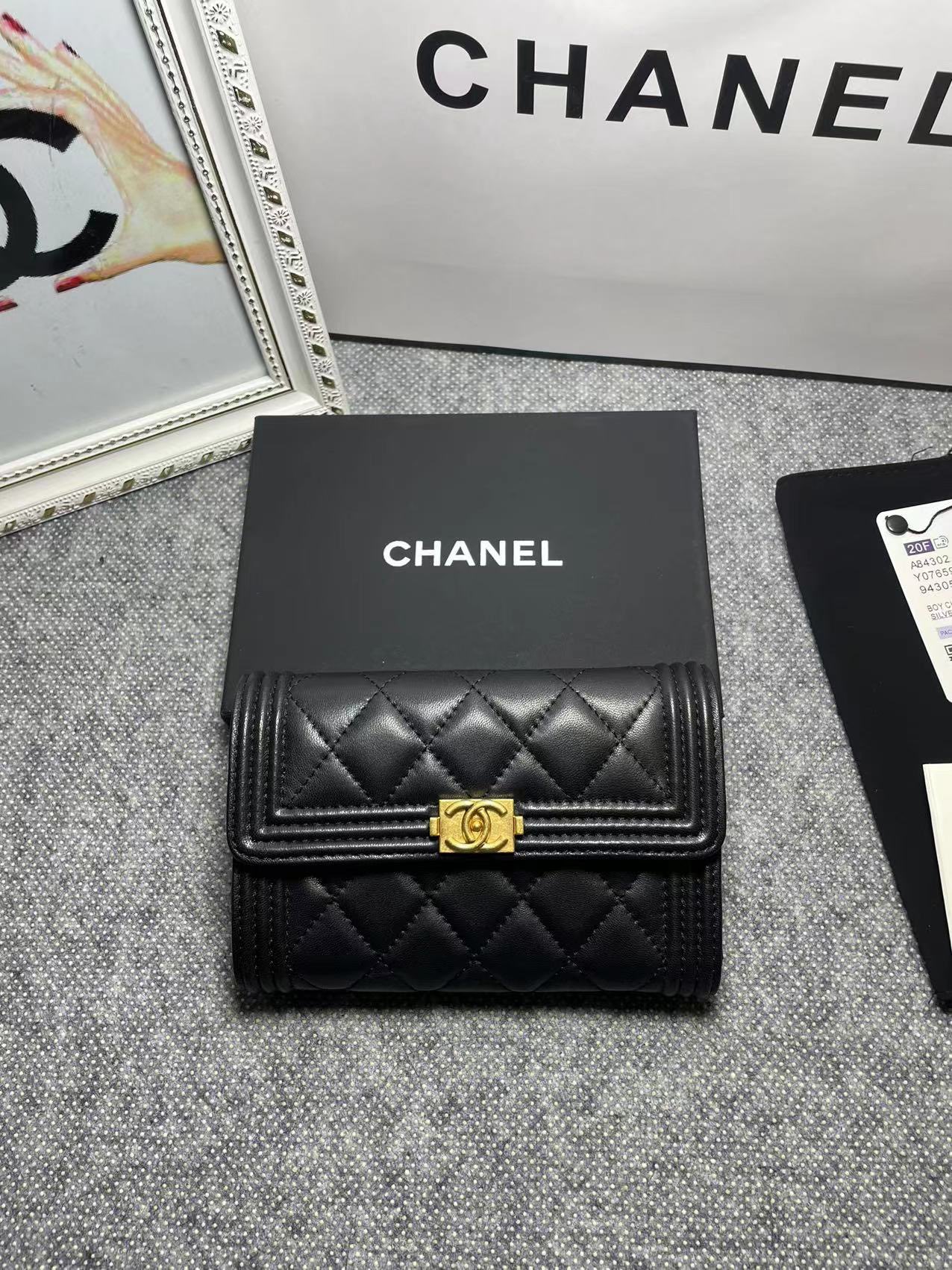 [TOP] CHANEL Le Boy Wallet Lambskin 10.5*15*3cm - Black