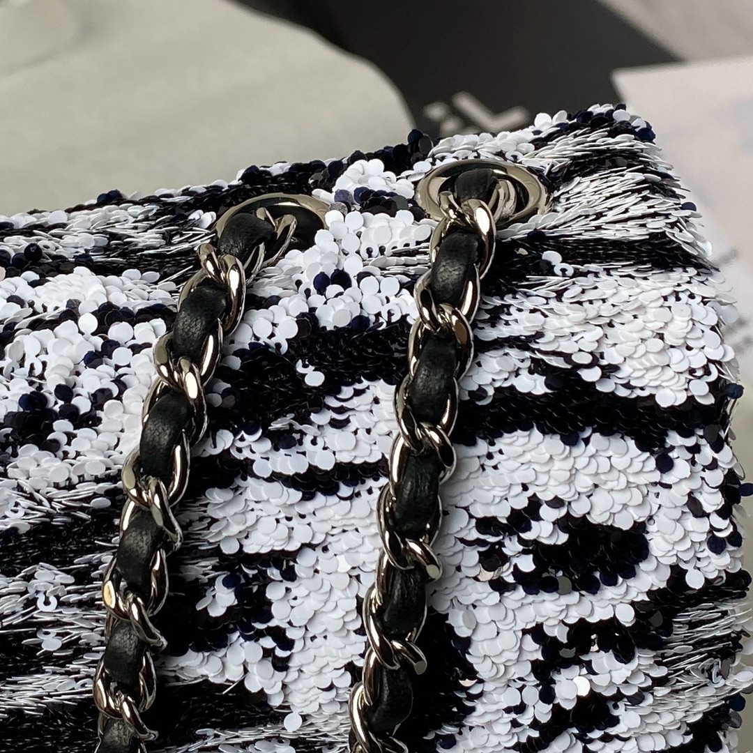[TOP] CHANEL Black and White Striped Sequins Bag 20cm - Black and White