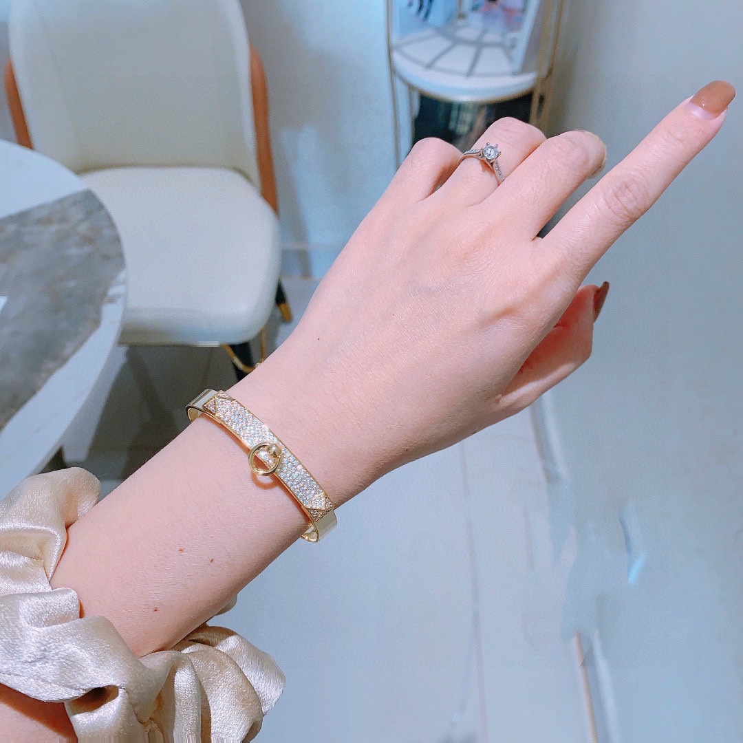 [TOP] HERMES Bracelet-Gold