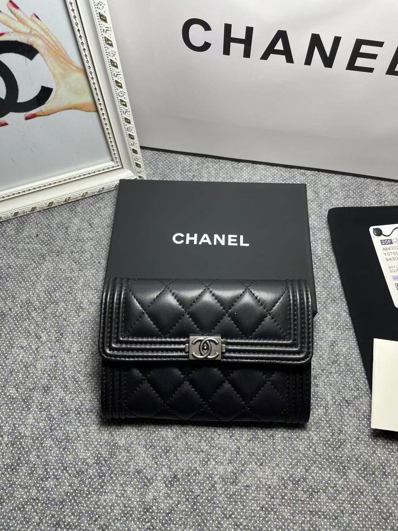 [TOP] CHANEL Le Boy Wallet Lambskin 10.5*15*3cm - Black