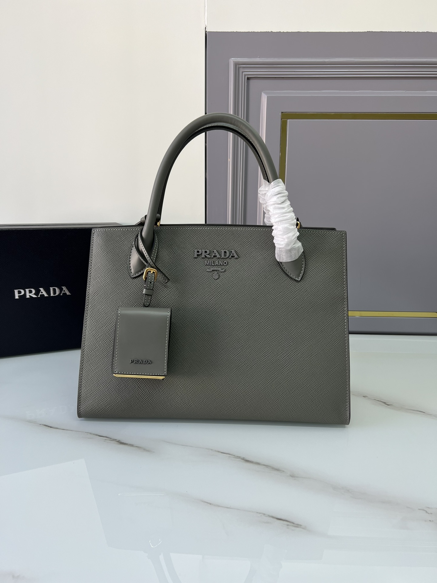 [TOP] PRADA Galleria Saffiano Leather Bag 24× 32 ×13cm - Grey
