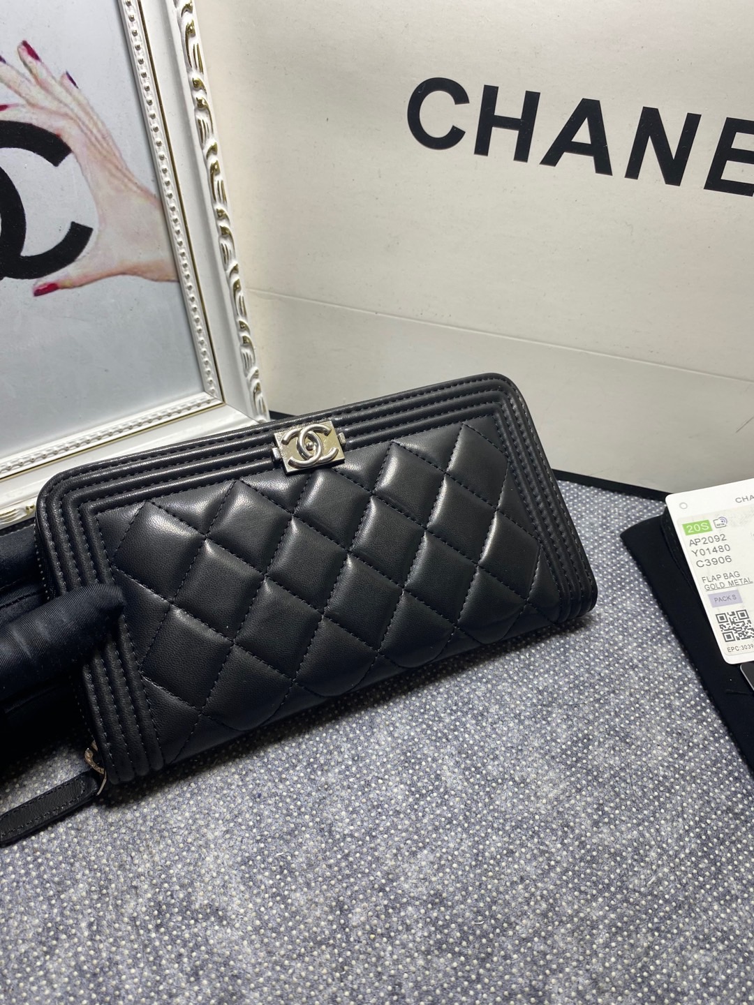 [TOP] CHANEL Le Boy Wallet Lambskin 10.5*19.*3cm - Black
