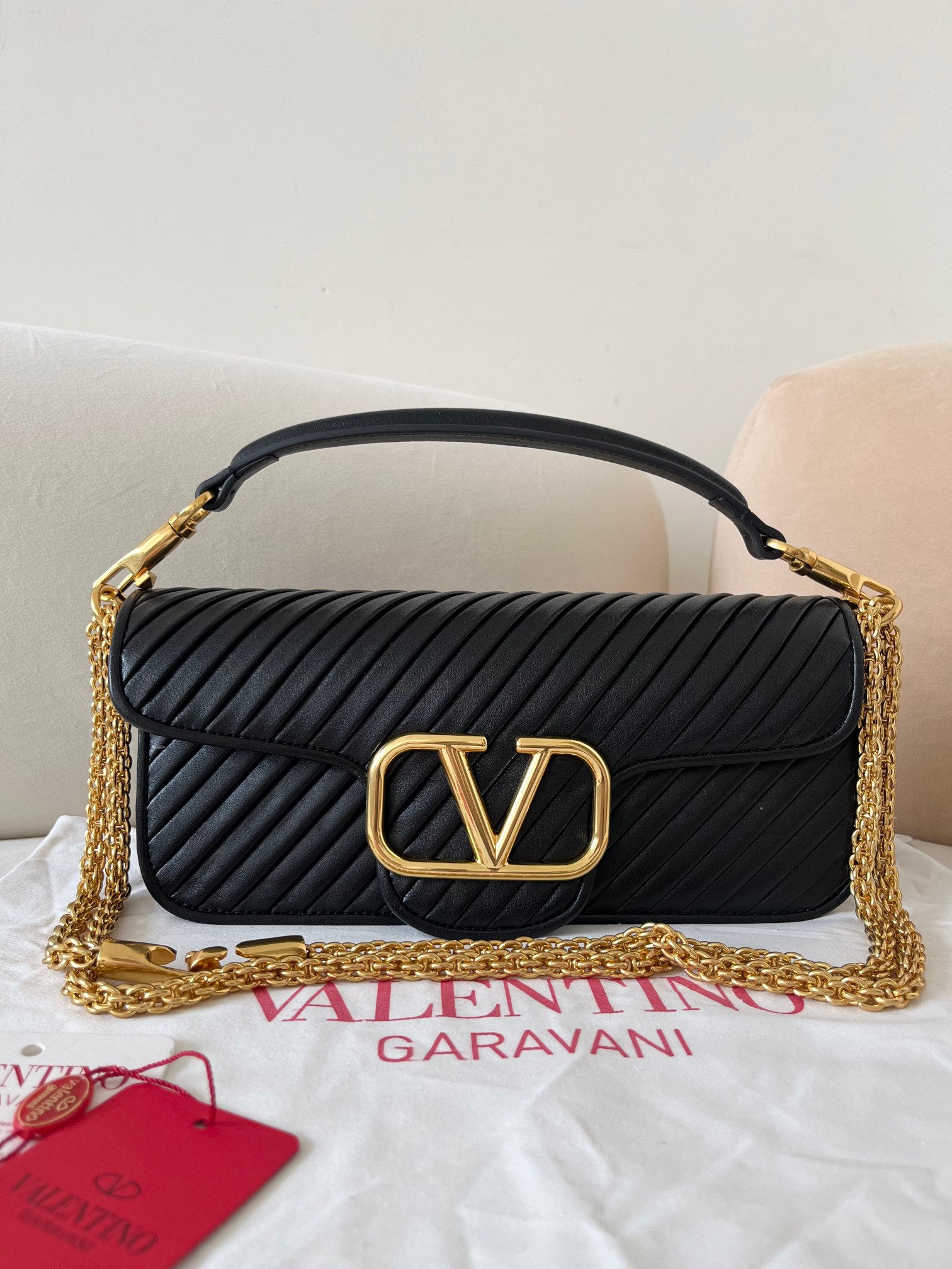 [TOP] VALENTINO Garavani Loco Bag  28 x 12 x 9 cm - 2 Colors