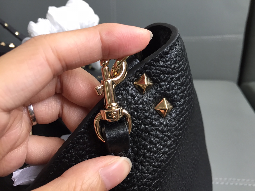 [TOP] VALENTINO Rockstud Tote Bag Cowhide 26×9×20 cm/33×14×24 cm  - Black& GHW