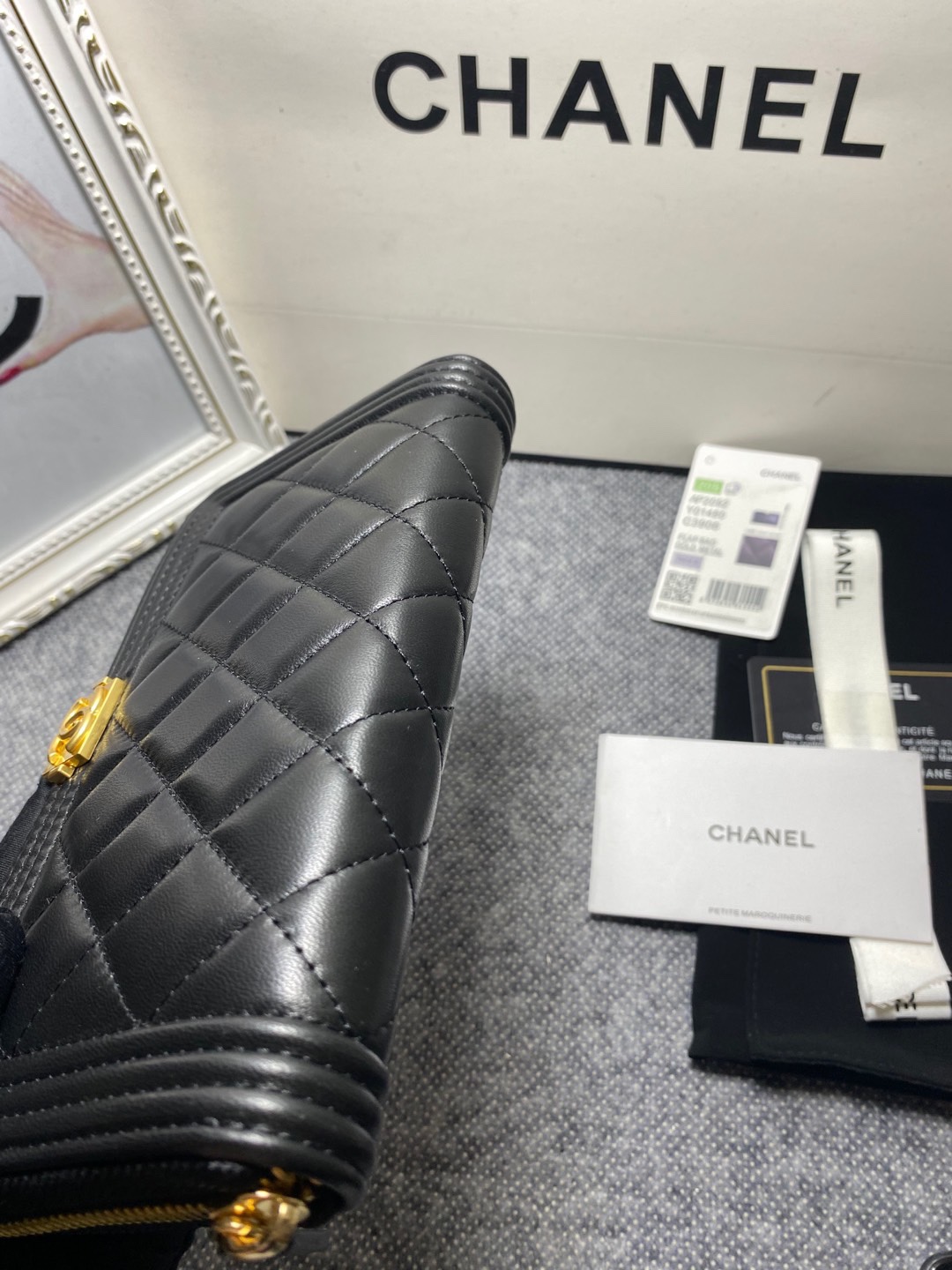 [TOP] CHANEL Le Boy Wallet Lambskin 10.5*19.*3cm - Black