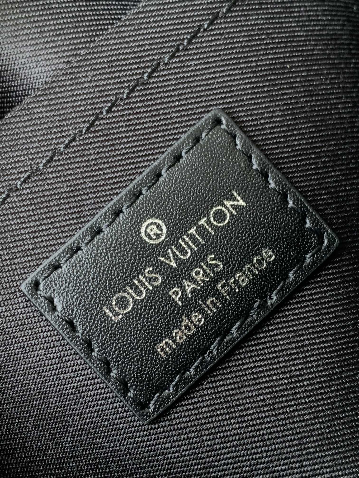 [TOP] Louis Vuitton LV Mini Soft Trunk Chain Bag 18.5 x 13.0 x 8.0 cm-Black