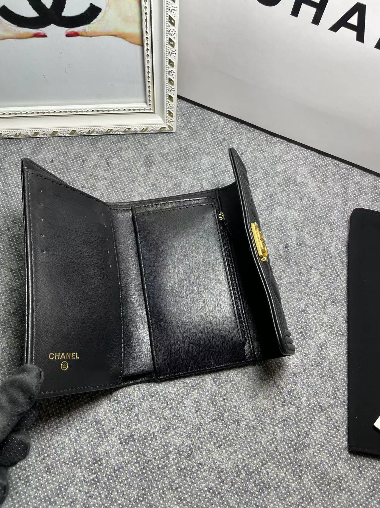 [TOP] CHANEL Le Boy Wallet Lambskin 10.5*15*3cm - Black