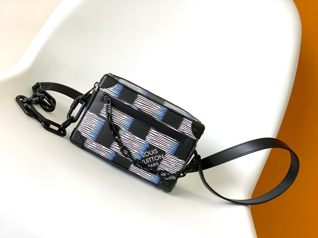 [TOP] Louis Vuitton LV Mini Soft Trunk Chain Bag 18.5 x 13.0 x 8.0 cm-Black