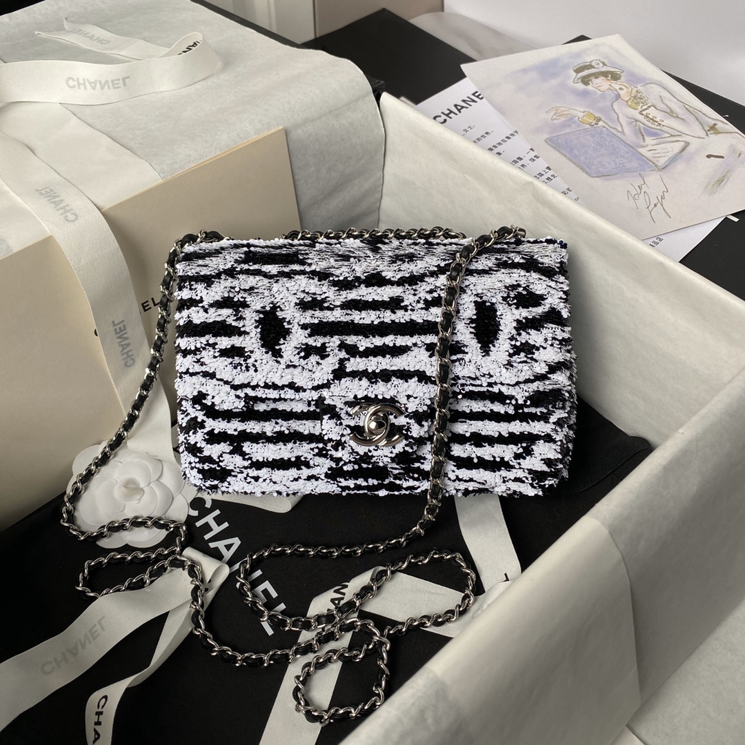 [TOP] CHANEL Black and White Striped Sequins Bag 20cm - Black and White