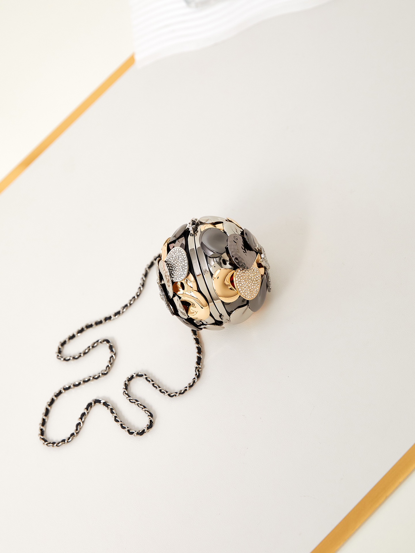 [TOP] CHANEL Camellia Japonica Mini Bag 9x9x9cm