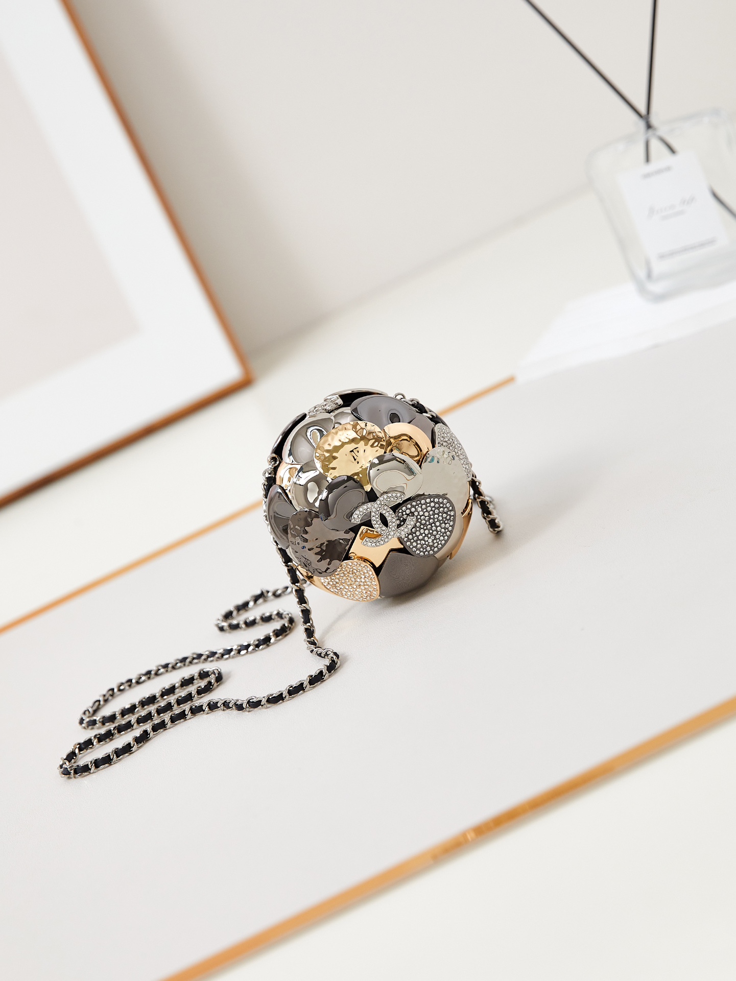 [TOP] CHANEL Camellia Japonica Mini Bag 9x9x9cm