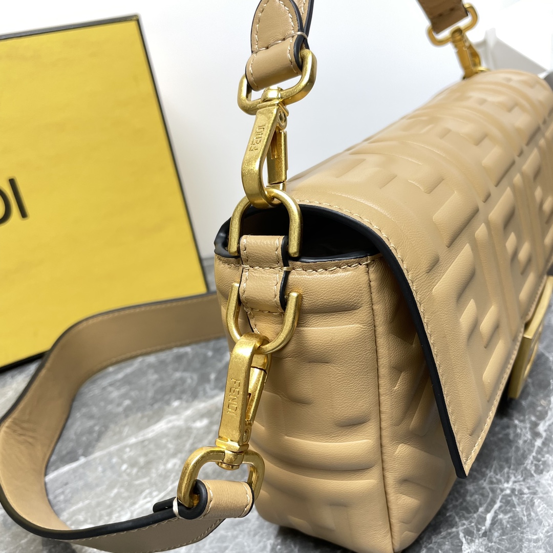 [TOP] FENDI Leather Baguette Bags 26-6-13cm - Beige