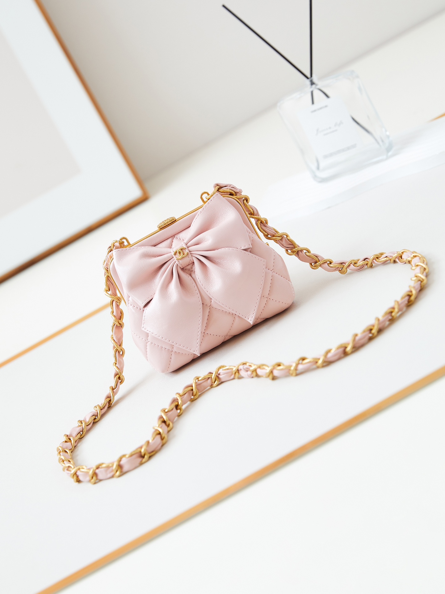 [TOP] CHANEL Bow Frog Clip Bag 12x13x4cm - 4 Color