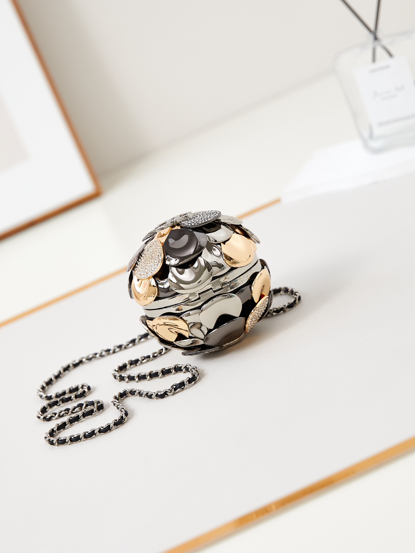 [TOP] CHANEL Camellia Japonica Mini Bag 9x9x9cm